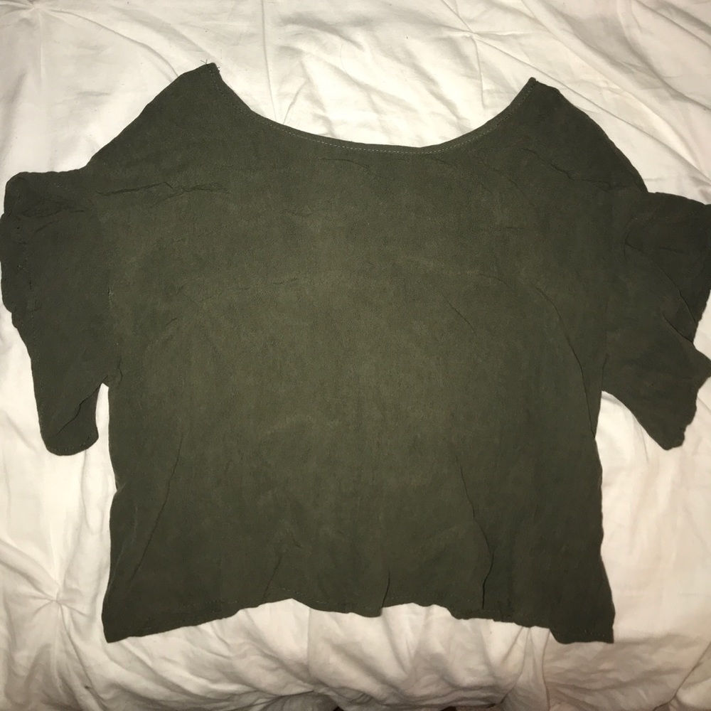 Wide neck blouse with subtle ruffle sleeves